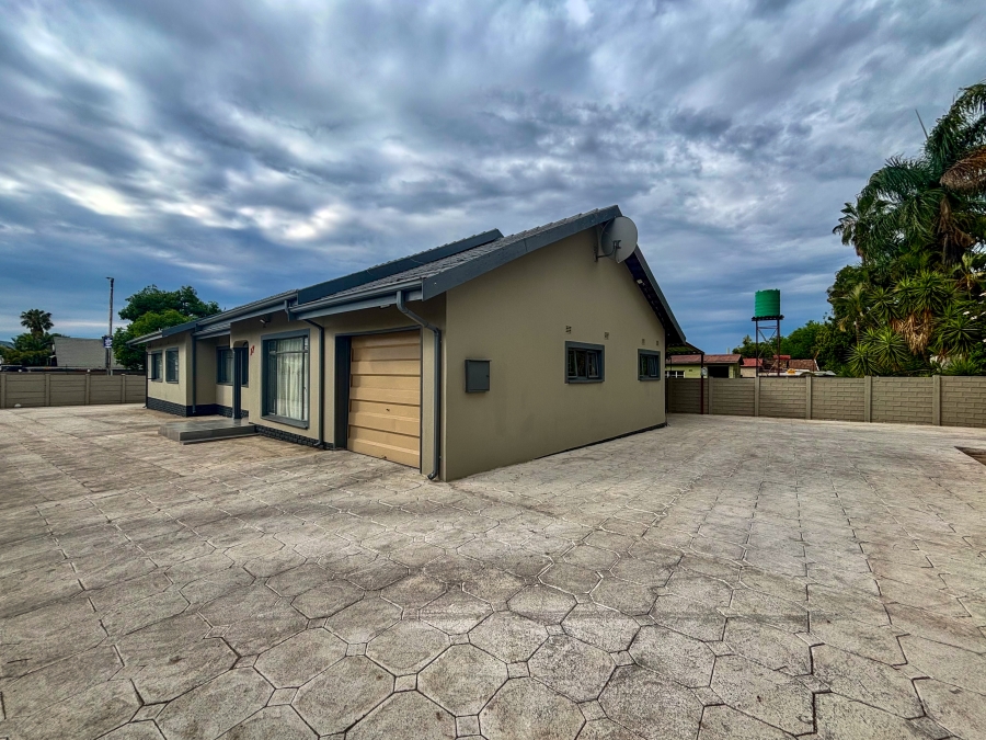 4 Bedroom Property for Sale in Bodorp North West